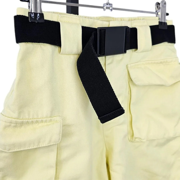 Aritzia TNA Cargo 5" Shorts Size 2XS Yellow Utility Belted High Rise - Picture 4 of 7